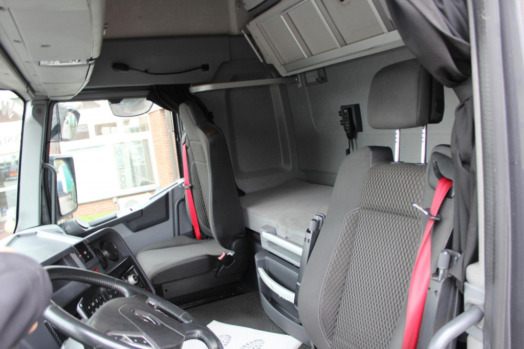 Renault T 480 E6 Alufelgen Retarder Vollspoiler Kühlbox - Dragbil: bild 5 Renault T 480 E6 Alufelgen Retarder Vollspoiler Kühlbox - Dragbil: bild 5