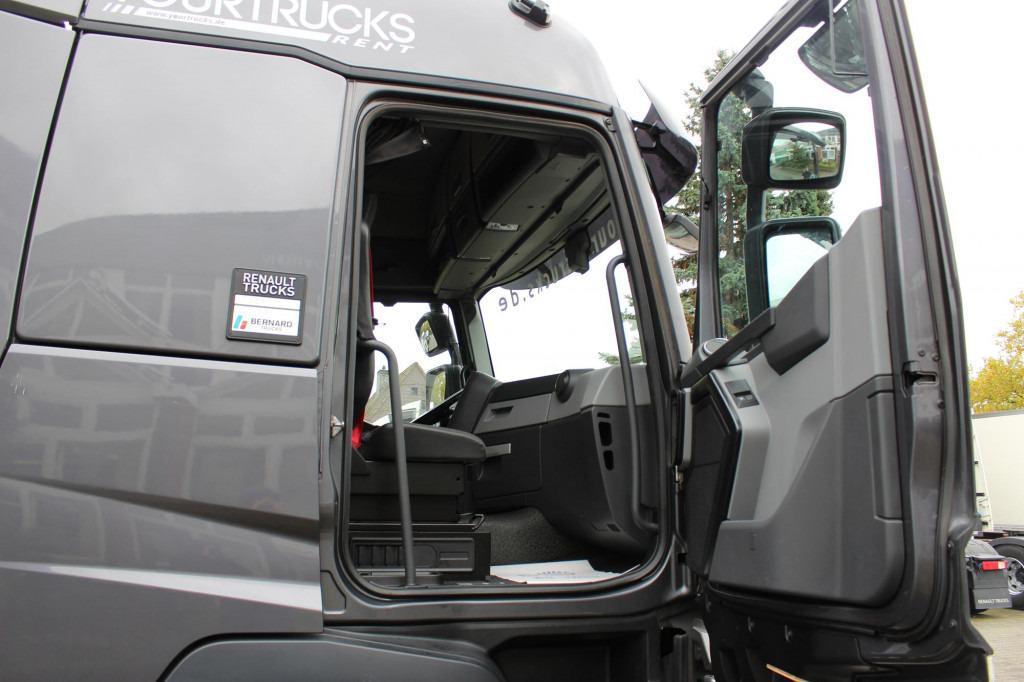 Renault T 480 E6 Alufelgen Retarder Vollspoiler Kühlbox - Dragbil: bild 2 Renault T 480 E6 Alufelgen Retarder Vollspoiler Kühlbox - Dragbil: bild 2