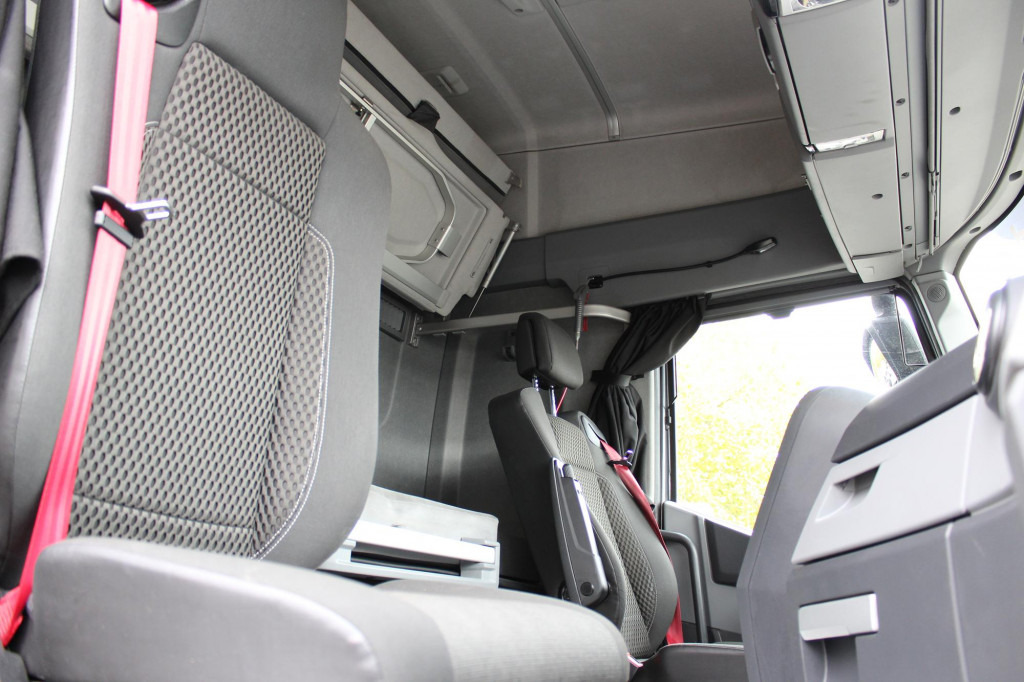 Renault T 480 E6 Alufelgen Retarder Vollspoiler Kühlbox - Dragbil: bild 3 Renault T 480 E6 Alufelgen Retarder Vollspoiler Kühlbox - Dragbil: bild 3