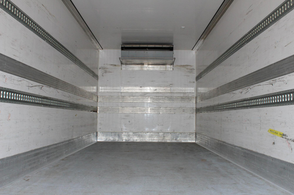 Renault Midlum 270 E5 TK T600R Strom LBW Seiten Tür FRC - Lastbil: bild 2 Renault Midlum 270 E5 TK T600R Strom LBW Seiten Tür FRC - Lastbil: bild 2