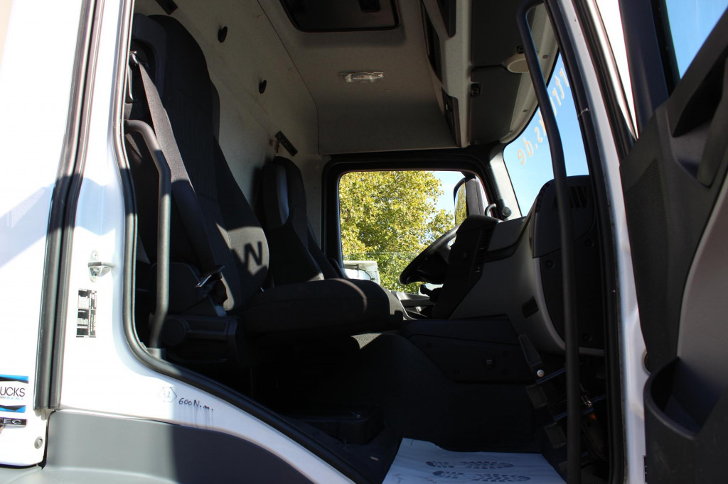 Mercedes-Benz Antos 1830 E6 Koffer 7,7m   LBW   Rolltor - Lastbil med skåp: bild 5 Mercedes-Benz Antos 1830 E6 Koffer 7,7m   LBW   Rolltor - Lastbil med skåp: bild 5