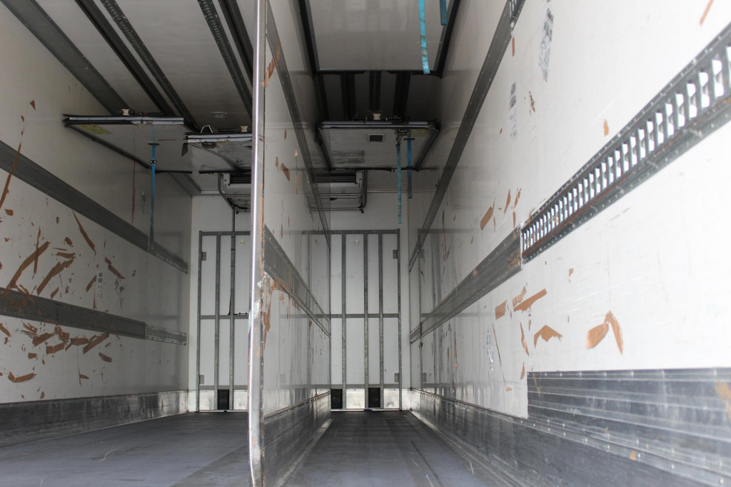 Mercedes-Benz Antos 2536 E6 CS 1250Mt Tri-temp LBW TW ATP - Kylbil lastbil: bild 4 Mercedes-Benz Antos 2536 E6 CS 1250Mt Tri-temp LBW TW ATP - Kylbil lastbil: bild 4