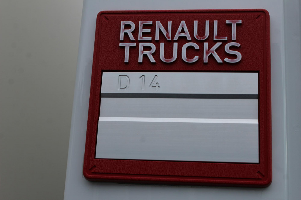 Renault D14 220E6   Laderbordwand   nur 185 Tkm   Klima - Lastbil med skåp: bild 5 Renault D14 220E6   Laderbordwand   nur 185 Tkm   Klima - Lastbil med skåp: bild 5