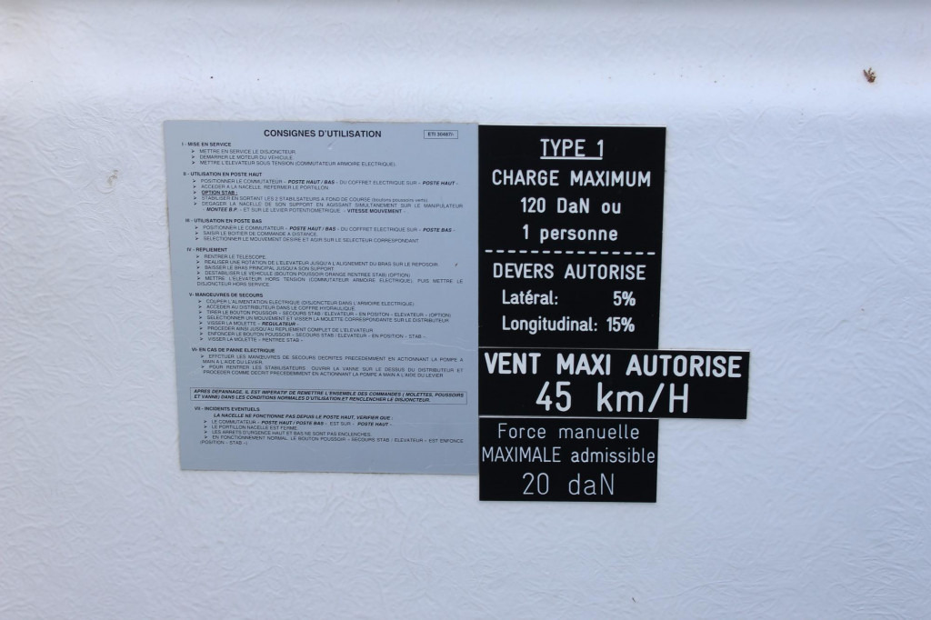 Renault Master Comilev 100TF1 10m Klima nur 167h HU-UVV - Billift: bild 2 Renault Master Comilev 100TF1 10m Klima nur 167h HU-UVV - Billift: bild 2