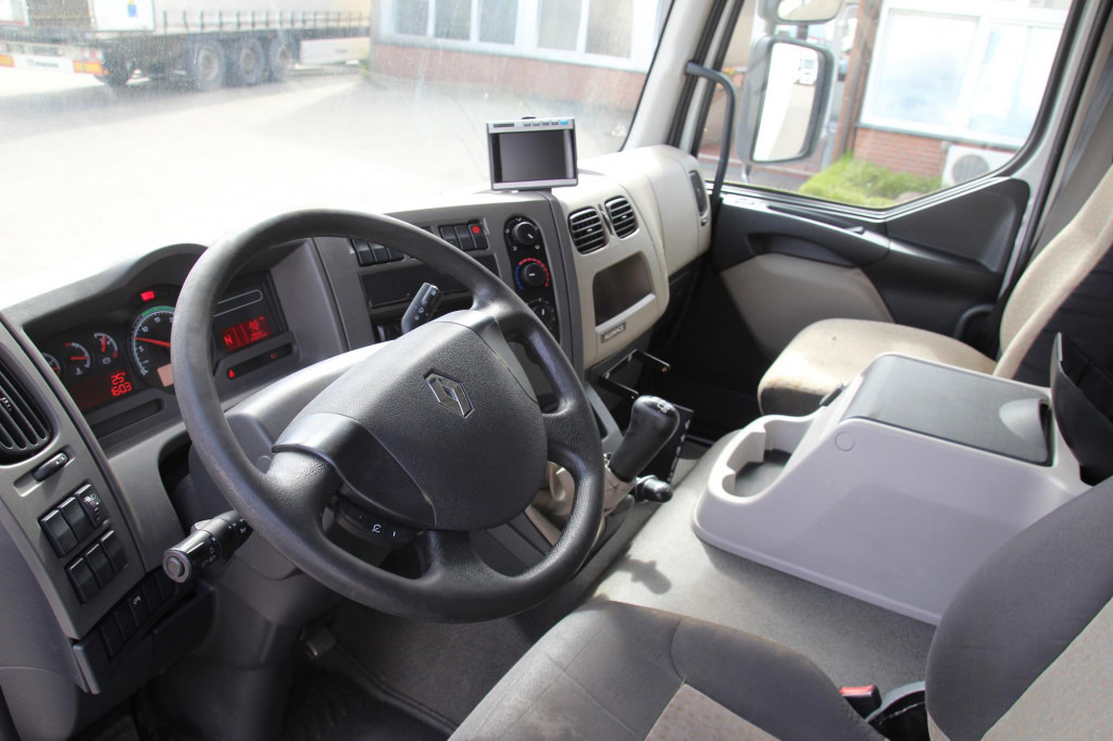 Renault Midlum 220 E5 CS 850 Strom LBW Seiten Tür FRC - Kylbil lastbil: bild 4 Renault Midlum 220 E5 CS 850 Strom LBW Seiten Tür FRC - Kylbil lastbil: bild 4