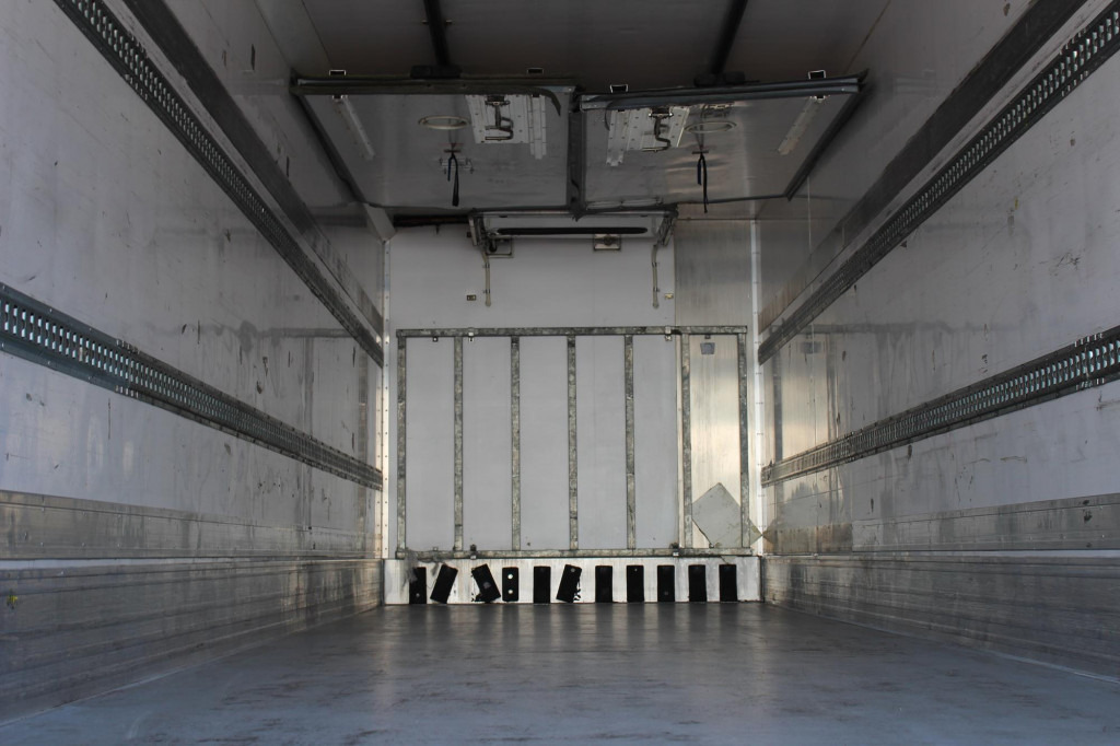 Volvo FM 420 TK T-1200R Bi-Temp Strom Türen LBW Klima - Kylbil lastbil: bild 4 Volvo FM 420 TK T-1200R Bi-Temp Strom Türen LBW Klima - Kylbil lastbil: bild 4