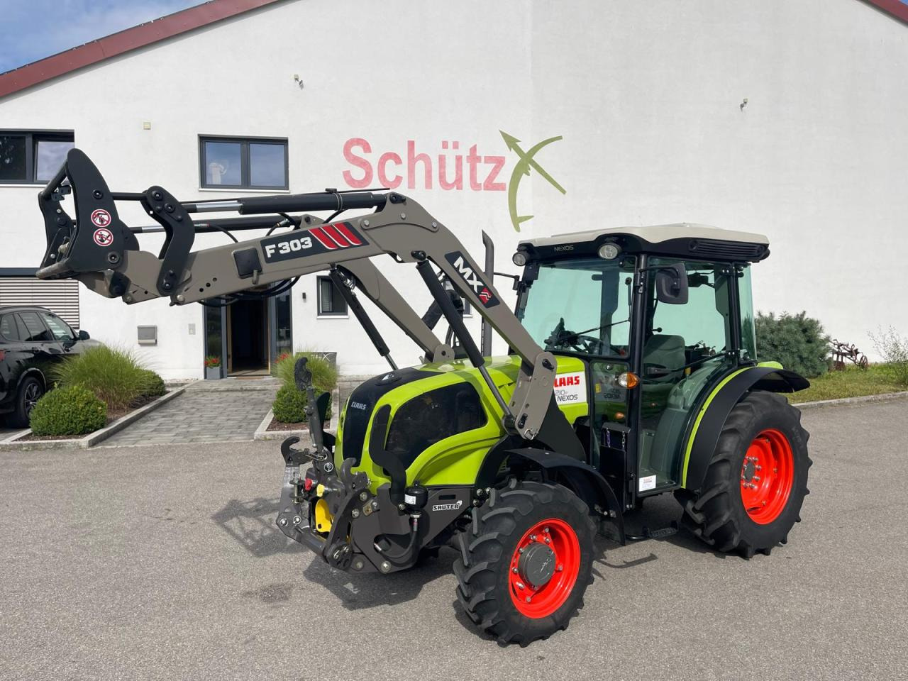 CLAAS Nexos 210, neuwertig, mit Frontlader und Frontzapfwelle, 236 Betriebsstunden - Traktor: bild 1 CLAAS Nexos 210, neuwertig, mit Frontlader und Frontzapfwelle, 236 Betriebsstunden - Traktor: bild 1