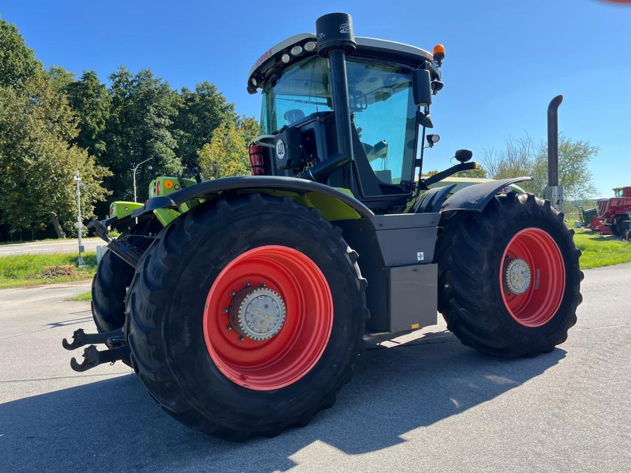 CLAAS Xerion 3800 Trac PTO mit GPS S3 mit Frontkraftheber und Heckzapfwelle, kommt vom Erstbesitzer, gepfl - Traktor: bild 3 CLAAS Xerion 3800 Trac PTO mit GPS S3 mit Frontkraftheber und Heckzapfwelle, kommt vom Erstbesitzer, gepfl - Traktor: bild 3