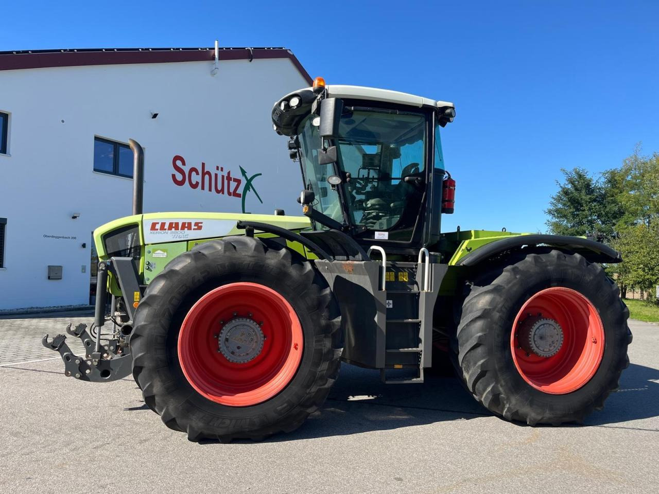 CLAAS Xerion 3800 Trac PTO mit GPS S3 mit Frontkraftheber und Heckzapfwelle, kommt vom Erstbesitzer, gepfl - Traktor: bild 1 CLAAS Xerion 3800 Trac PTO mit GPS S3 mit Frontkraftheber und Heckzapfwelle, kommt vom Erstbesitzer, gepfl - Traktor: bild 1