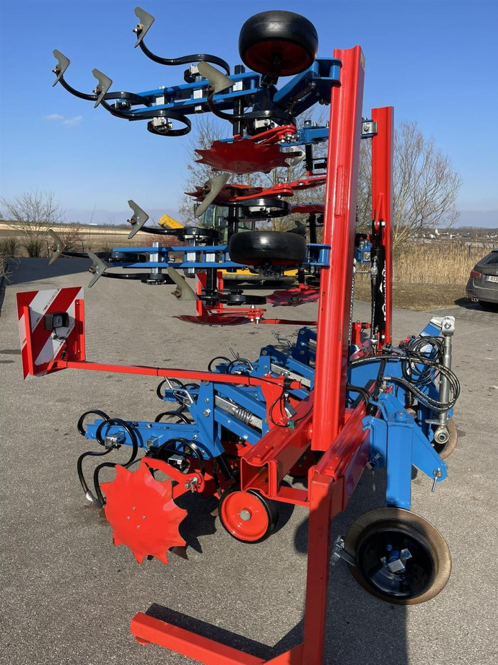 Hatzenbichler 6-reihiges Hackgerät, 75 cm Abstand, TOP Zustand - Maskin för jordbearbetning: bild 2 Hatzenbichler 6-reihiges Hackgerät, 75 cm Abstand, TOP Zustand - Maskin för jordbearbetning: bild 2