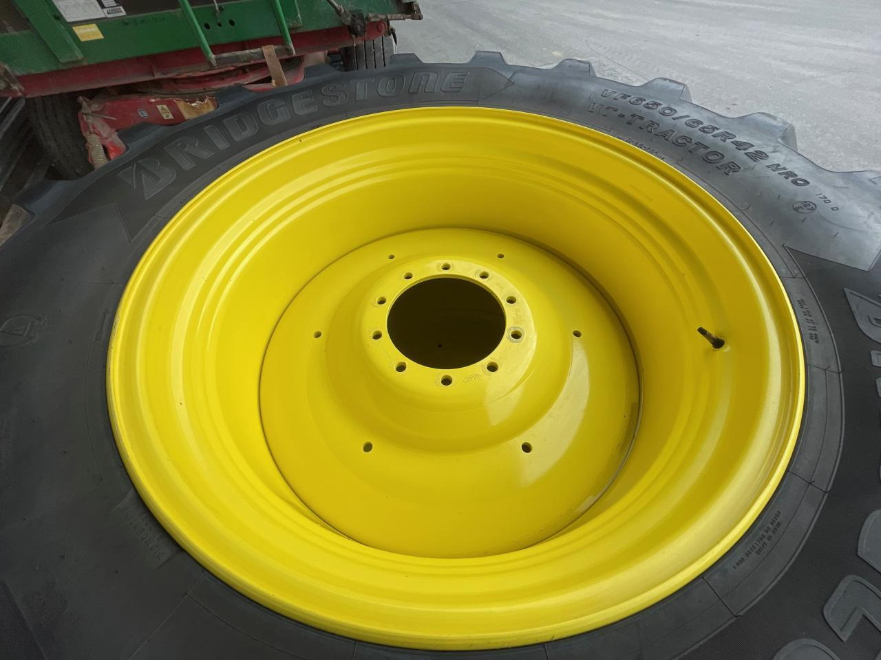 John Deere Kompletträder von 6R250, 650/65 R42 mit Bridgestone Decken aus 2019, ca. 50 % - Traktor: bild 3 John Deere Kompletträder von 6R250, 650/65 R42 mit Bridgestone Decken aus 2019, ca. 50 % - Traktor: bild 3