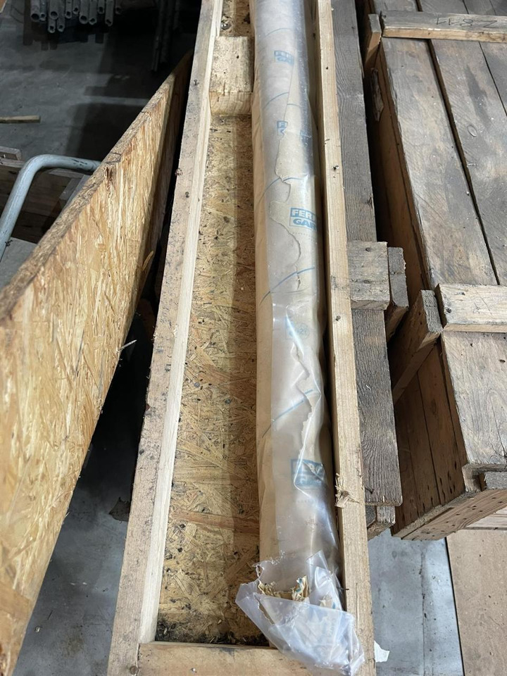 CLAAS Vorgelegewelle Dreschwerkantrieb 00 0667 903 1 - Lantbruksmaskiner: bild 2 CLAAS Vorgelegewelle Dreschwerkantrieb 00 0667 903 1 - Lantbruksmaskiner: bild 2