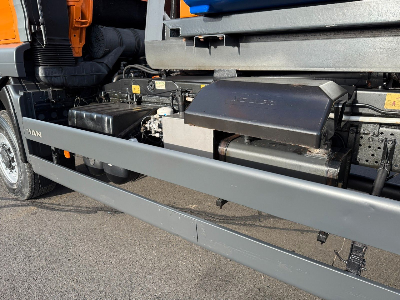 MAN TGA 18.360 4x4 Winterdienst Meiller Abroller - Lastväxlare lastbil: bild 4 MAN TGA 18.360 4x4 Winterdienst Meiller Abroller - Lastväxlare lastbil: bild 4