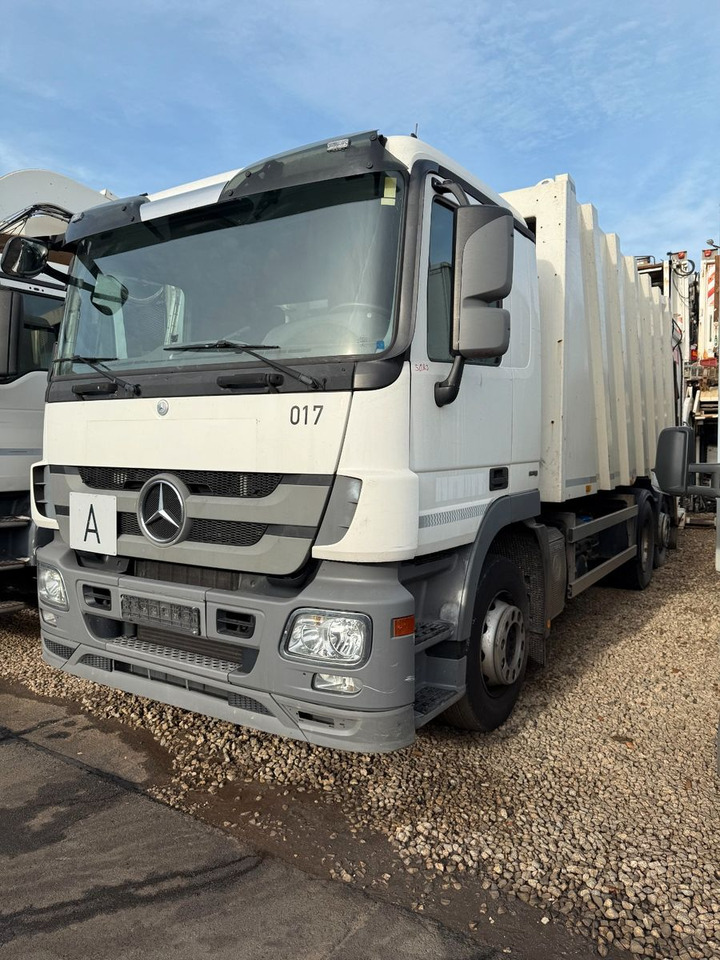 Mercedes-Benz Actros 2532 6x2 MP3 Faun Power Press 524 - Sopbil: bild 1 Mercedes-Benz Actros 2532 6x2 MP3 Faun Power Press 524 - Sopbil: bild 1