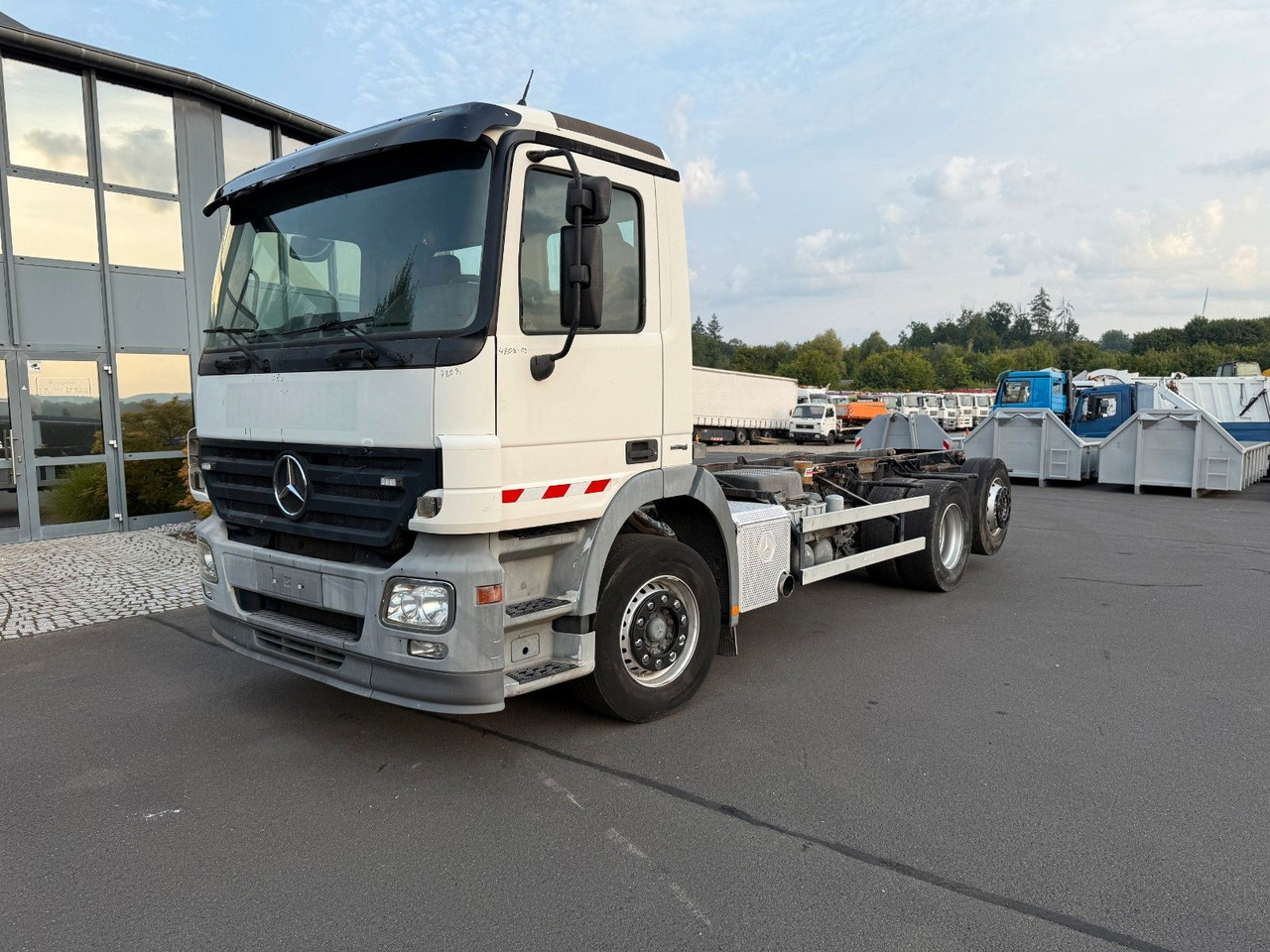 Mercedes-Benz Actros MP 2 2532 6x2 - Chassi lastbil: bild 3 Mercedes-Benz Actros MP 2 2532 6x2 - Chassi lastbil: bild 3