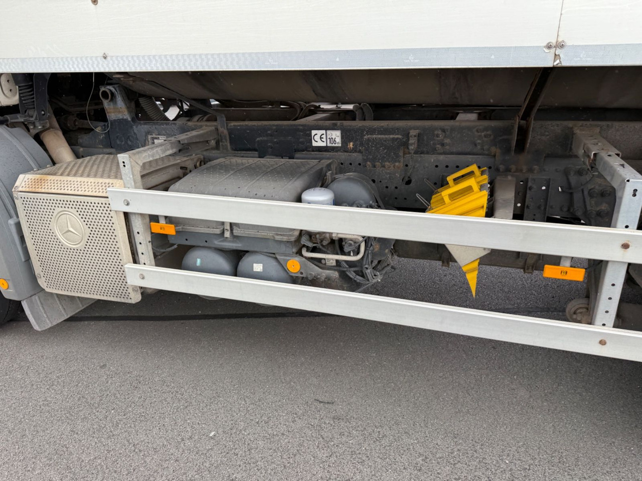 Mercedes-Benz Actros MP3 2532 6x2 Faun Rotorpress 521 - Sopbil: bild 5 Mercedes-Benz Actros MP3 2532 6x2 Faun Rotorpress 521 - Sopbil: bild 5