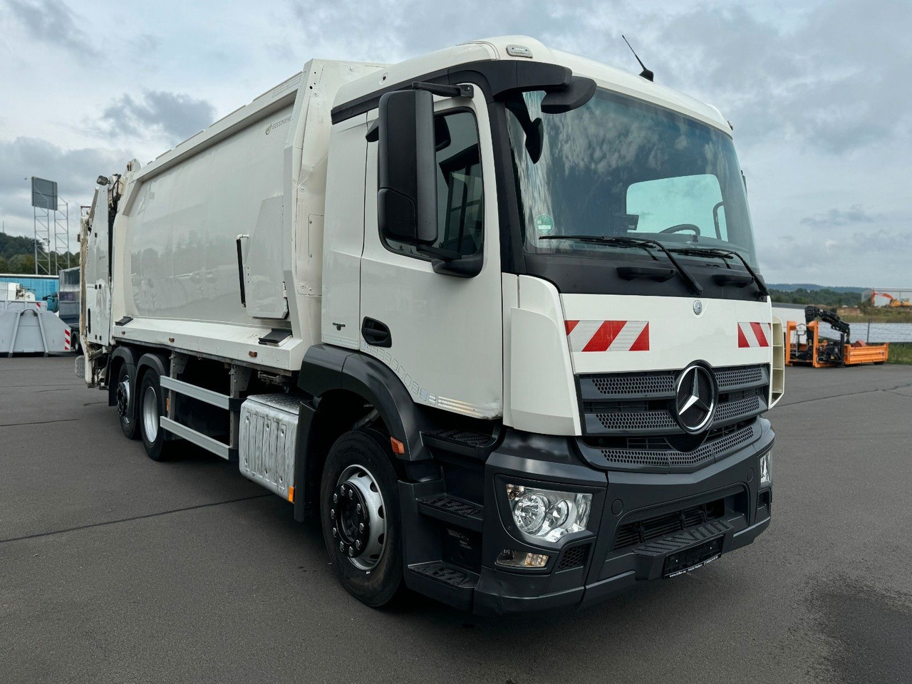 Mercedes-Benz Antos 2533 6x2 Gesink GPM III V 23H25 Kombisch. Mercedes-Benz Antos 2533 6x2 Gesink GPM III V 23H25 Kombisch. - Sopbil: bild 4 Mercedes-Benz Antos 2533 6x2 Gesink GPM III V 23H25 Kombisch. Mercedes-Benz Antos 2533 6x2 Gesink GPM III V 23H25 Kombisch. - Sopbil: bild 4