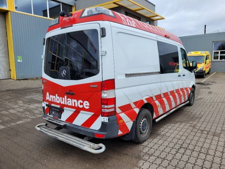 MERCEDES – BENZ SPRINTER 319 3.0D AMBULANCE (PROFILE) KLIMA, 6.2017, EURO 6  - Ambulans: bild 4 MERCEDES – BENZ SPRINTER 319 3.0D AMBULANCE (PROFILE) KLIMA, 6.2017, EURO 6  - Ambulans: bild 4