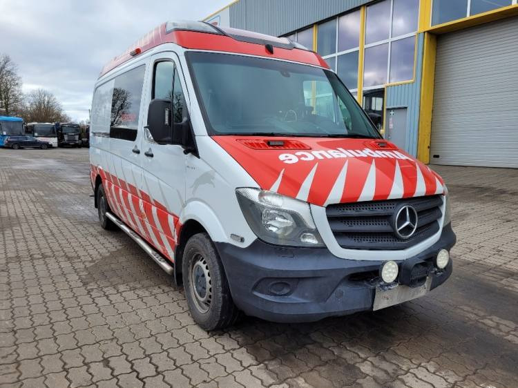 MERCEDES – BENZ SPRINTER 319 3.0D AMBULANCE (PROFILE) KLIMA, 6.2017, EURO 6  - Ambulans: bild 1 MERCEDES – BENZ SPRINTER 319 3.0D AMBULANCE (PROFILE) KLIMA, 6.2017, EURO 6  - Ambulans: bild 1