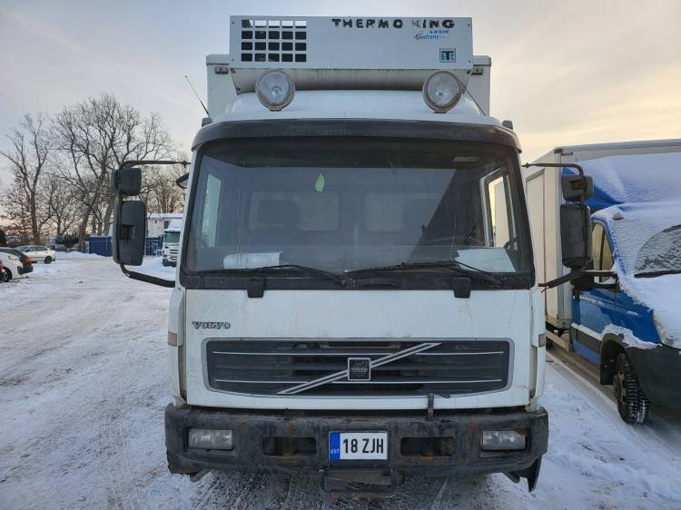 VOLVO FL 250 FOR SPAREPARTS - Kylbil lastbil: bild 2 VOLVO FL 250 FOR SPAREPARTS - Kylbil lastbil: bild 2