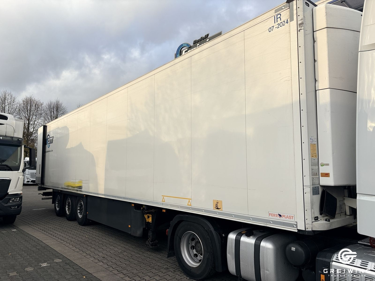 Schmitz Cargobull SKO 24/L - 13.4 FP 45 Cool, Doppelverd, Multi - Kyl/ Frys semitrailer: bild 1 Schmitz Cargobull SKO 24/L - 13.4 FP 45 Cool, Doppelverd, Multi - Kyl/ Frys semitrailer: bild 1