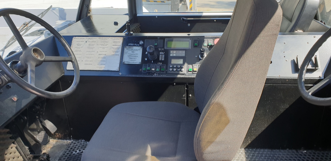 Goldhofer PTS R1 - Pushbacktraktor: bild 4 Goldhofer PTS R1 - Pushbacktraktor: bild 4