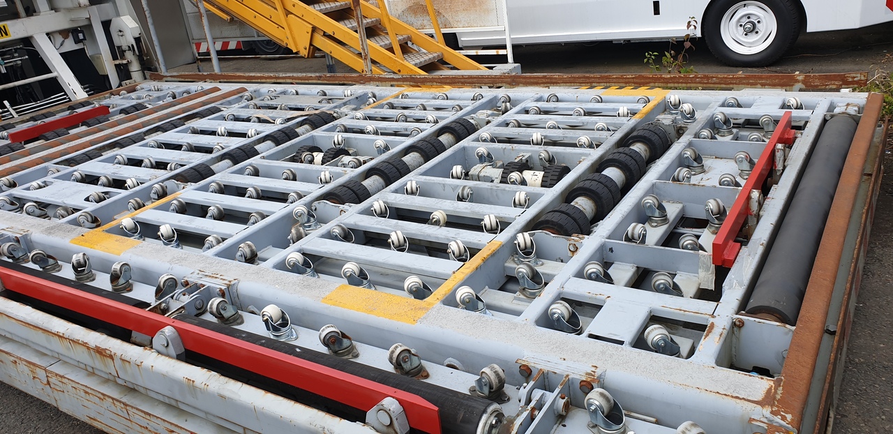 Lower Deck Loader 7 tons Air Marrel LAM7000 - Container- och pallastare: bild 2 Lower Deck Loader 7 tons Air Marrel LAM7000 - Container- och pallastare: bild 2