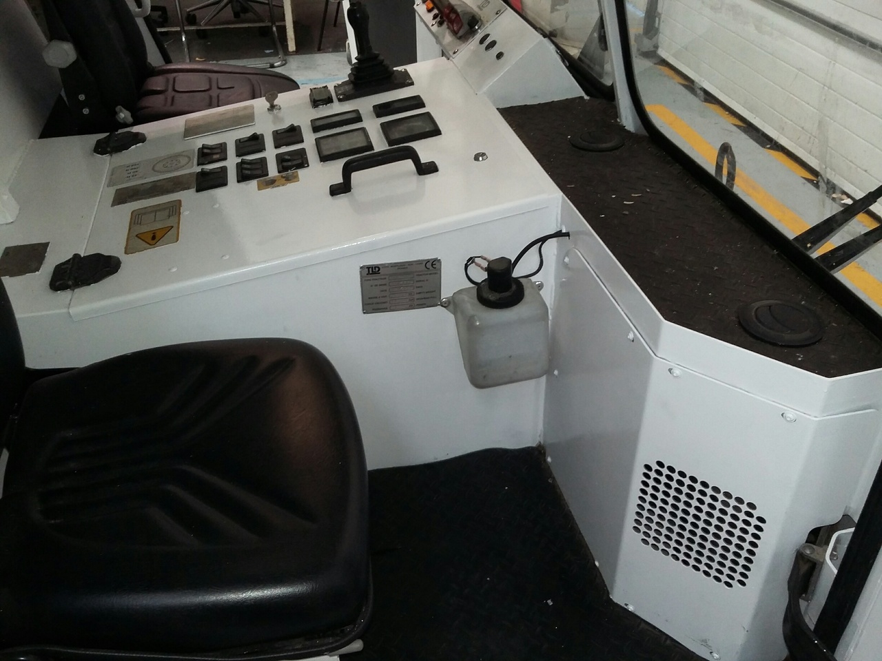 Pushback Tractor TLD TMX400-30 - Pushbacktraktor: bild 5 Pushback Tractor TLD TMX400-30 - Pushbacktraktor: bild 5