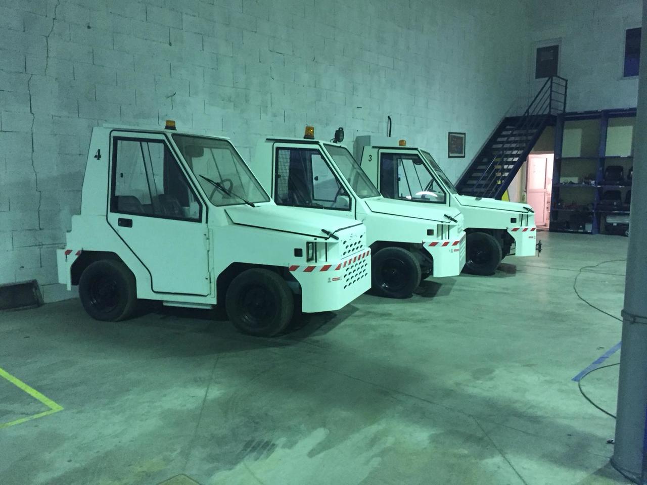 SOVAM TRACTOR/DIESEL K22 - Bagagetraktor: bild 3 SOVAM TRACTOR/DIESEL K22 - Bagagetraktor: bild 3