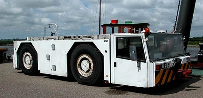 Schopf F396C - Pushbacktraktor: bild 1 Schopf F396C - Pushbacktraktor: bild 1