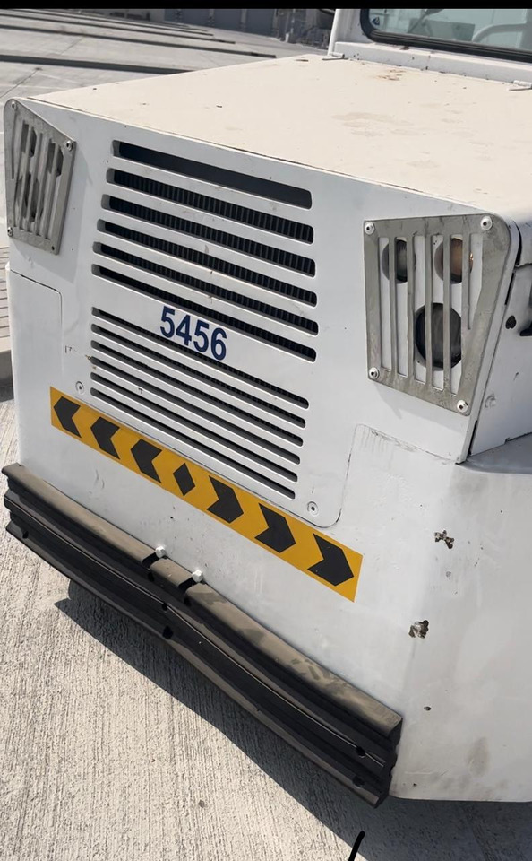 Schopf Rofan ZDi Diesel Tractor 8Tons - Pushbacktraktor: bild 3 Schopf Rofan ZDi Diesel Tractor 8Tons - Pushbacktraktor: bild 3