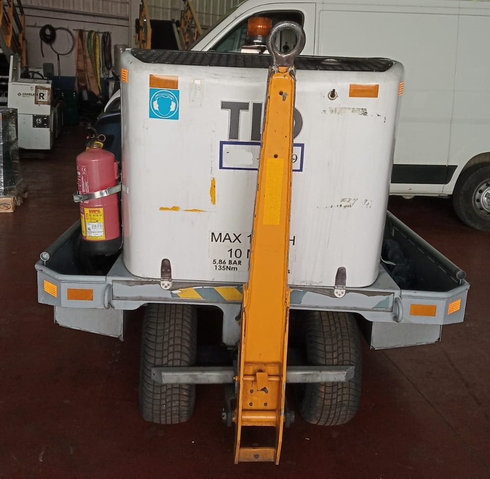 TLD GPU-4090_E_CUP - Markströmsaggregat: bild 2 TLD GPU-4090_E_CUP - Markströmsaggregat: bild 2