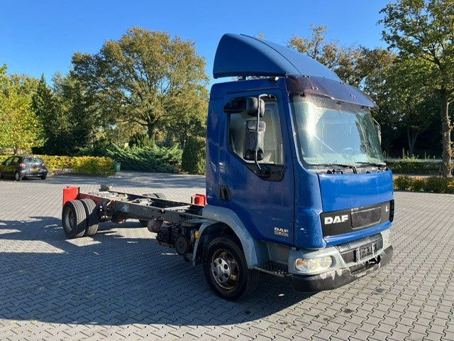 DAF LF 220 FA45.220 LF - Chassi lastbil: bild 2 DAF LF 220 FA45.220 LF - Chassi lastbil: bild 2