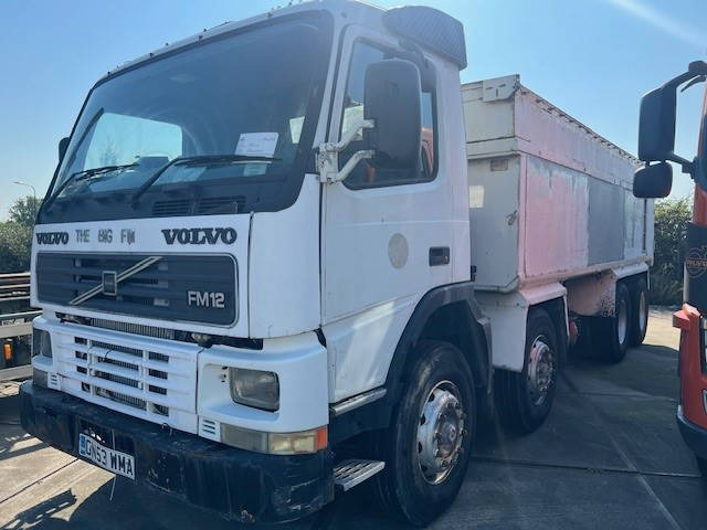 Volvo FM 12 FM12 8x4 - Tippbil lastbil: bild 1 Volvo FM 12 FM12 8x4 - Tippbil lastbil: bild 1