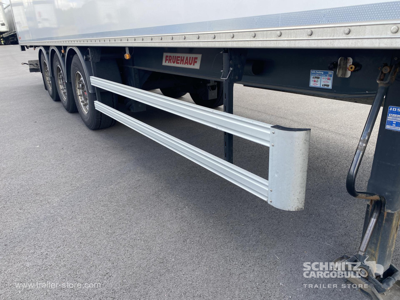 FRUEHAUF Dryfreight Standard - Skåp semitrailer: bild 4 FRUEHAUF Dryfreight Standard - Skåp semitrailer: bild 4