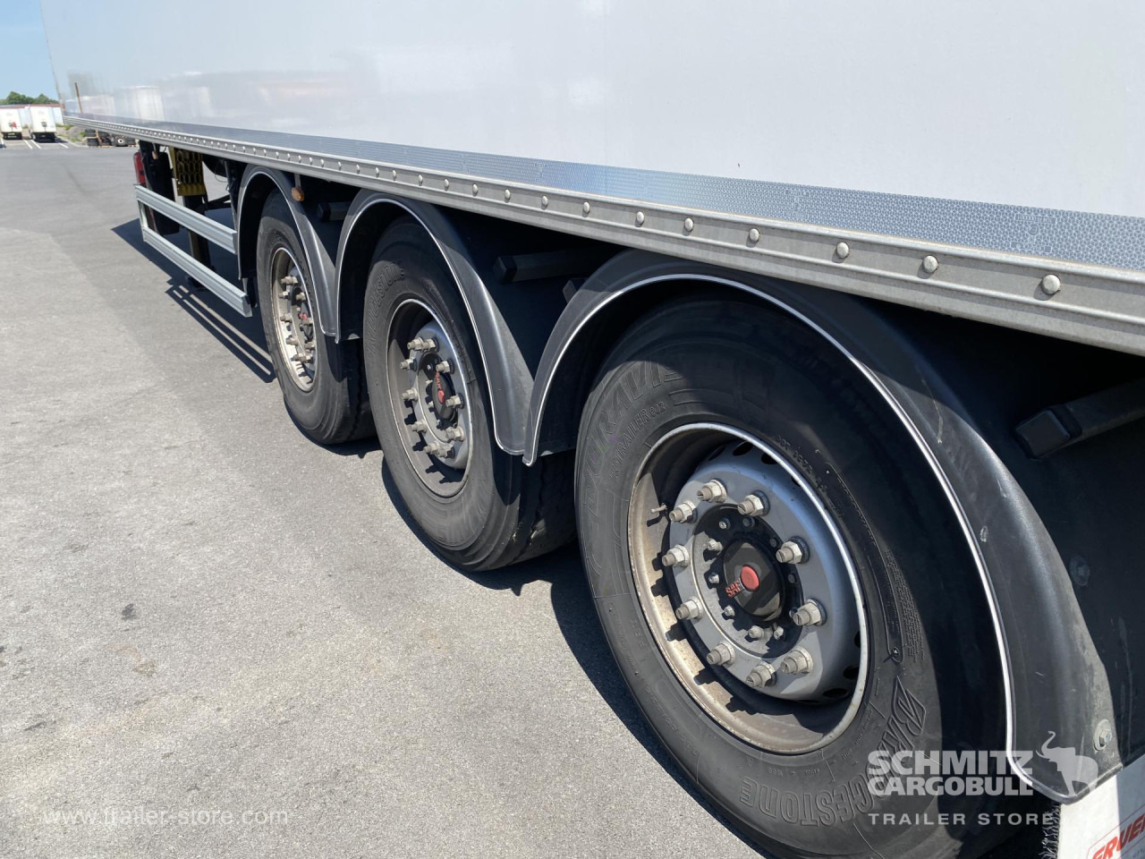 FRUEHAUF Dryfreight Standard Roller shutter door - Skåp semitrailer: bild 5 FRUEHAUF Dryfreight Standard Roller shutter door - Skåp semitrailer: bild 5