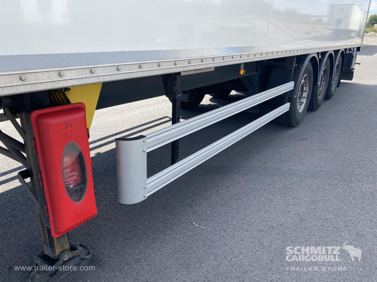 FRUEHAUF Dryfreight Standard Roller shutter door - Skåp semitrailer: bild 2 FRUEHAUF Dryfreight Standard Roller shutter door - Skåp semitrailer: bild 2