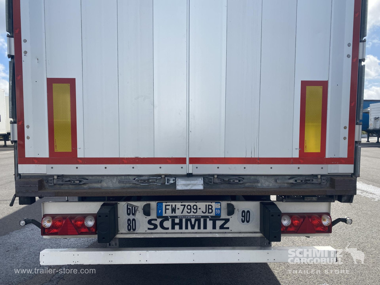 SCHMITZ Curtainsider Standard - Kapelltrailer: bild 2 SCHMITZ Curtainsider Standard - Kapelltrailer: bild 2