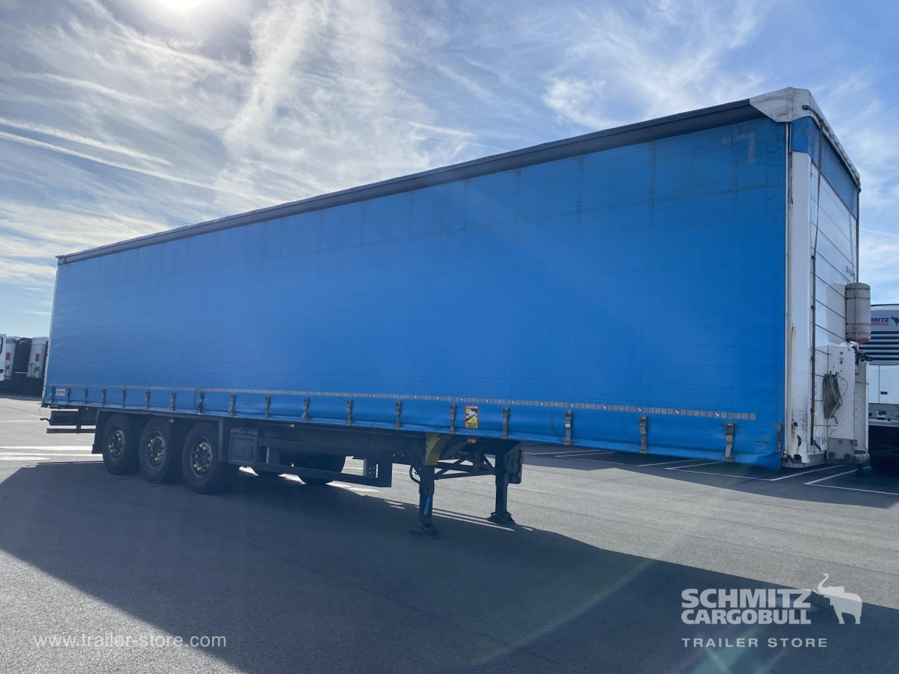SCHMITZ Curtainsider Standard - Kapelltrailer: bild 1 SCHMITZ Curtainsider Standard - Kapelltrailer: bild 1
