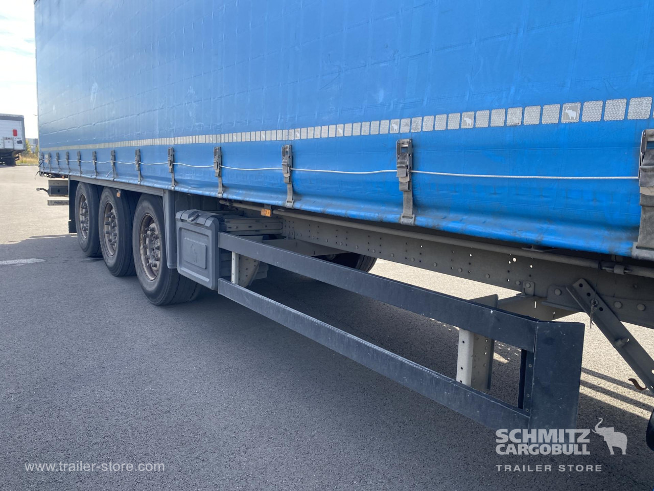 SCHMITZ Curtainsider Standard - Kapelltrailer: bild 4 SCHMITZ Curtainsider Standard - Kapelltrailer: bild 4