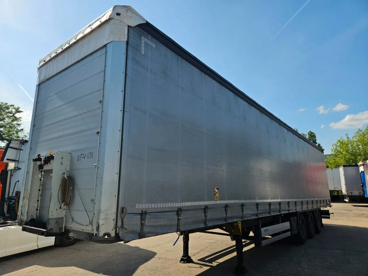 Schmitz Cargobull SCB S3T Standard 4 units! Lifting Axle A&C, XL C - Kapelltrailer: bild 2 Schmitz Cargobull SCB S3T Standard 4 units! Lifting Axle A&C, XL C - Kapelltrailer: bild 2