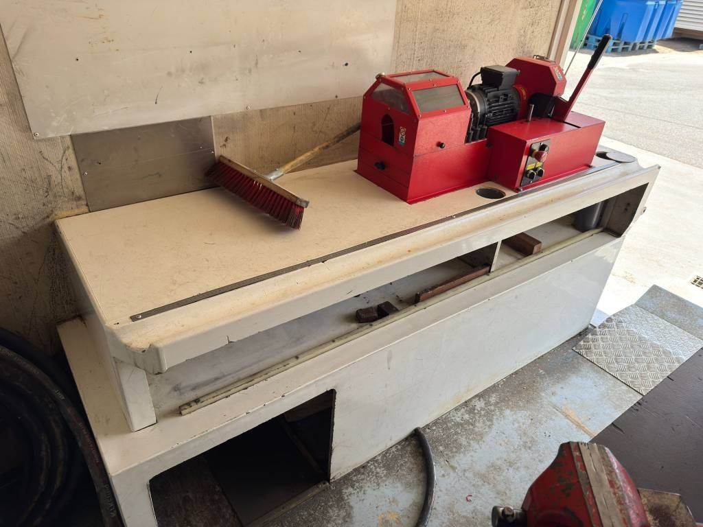 Mercedes-Benz Sprinter 2.2 Ambulance - Byggmaskiner: bild 3 Mercedes-Benz Sprinter 2.2 Ambulance - Byggmaskiner: bild 3