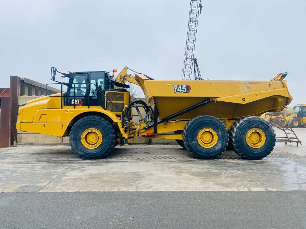 CAT 745  - Ramstyrd dumper: bild 1 CAT 745  - Ramstyrd dumper: bild 1