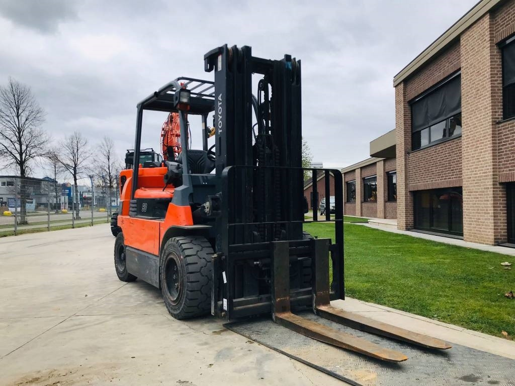 Toyota 7 FB MF 50 - Eltruck: bild 2 Toyota 7 FB MF 50 - Eltruck: bild 2