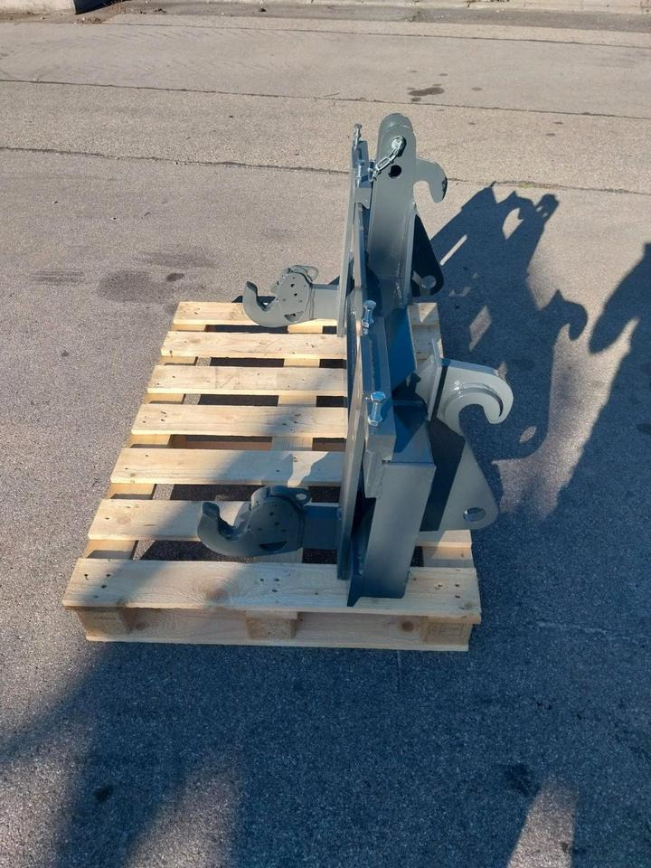 Adapter Kramer Hoflader Radlader auf 3 Punkt Kat II Palettengabel - Gafflar för Hjullastare: bild 2 Adapter Kramer Hoflader Radlader auf 3 Punkt Kat II Palettengabel - Gafflar för Hjullastare: bild 2