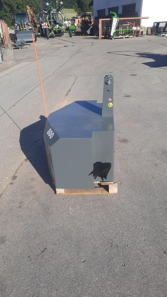 Frontgewicht Ballast Heckgewicht 800kg Traktor Gewicht Fendt - Motvikt: bild 4 Frontgewicht Ballast Heckgewicht 800kg Traktor Gewicht Fendt - Motvikt: bild 4