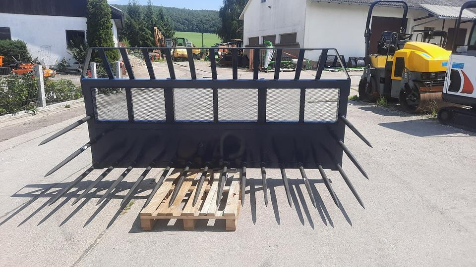 GRÜNGUTGABEL Silogabel Silagegabel Maisschild Dunggabel - Utrustning för ensilage: bild 1 GRÜNGUTGABEL Silogabel Silagegabel Maisschild Dunggabel - Utrustning för ensilage: bild 1