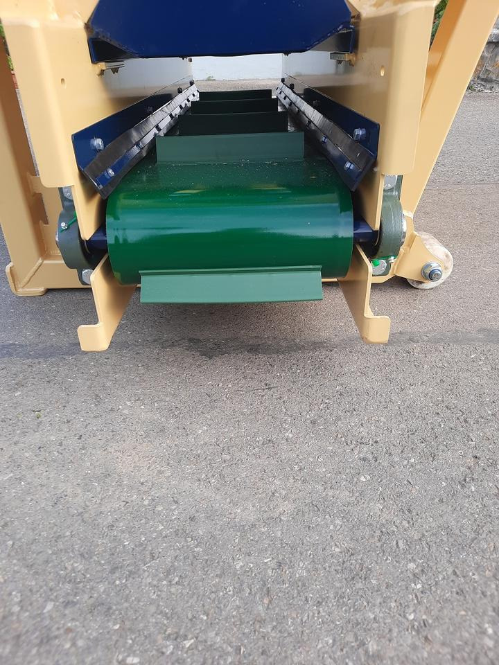 Liegeboxen Einstreugerät Futterverteilgerät Hoflader Radlader Cat - Utrustning för uppfödnings: bild 5 Liegeboxen Einstreugerät Futterverteilgerät Hoflader Radlader Cat - Utrustning för uppfödnings: bild 5