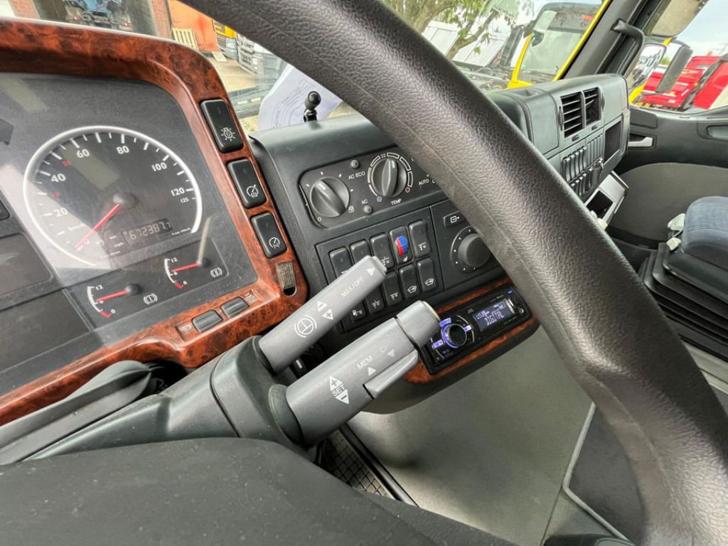 MAN TG-A 41.660 8x4 4 BBS SZM Schwerlast 250 to WSK - Dragbil: bild 4 MAN TG-A 41.660 8x4 4 BBS SZM Schwerlast 250 to WSK - Dragbil: bild 4