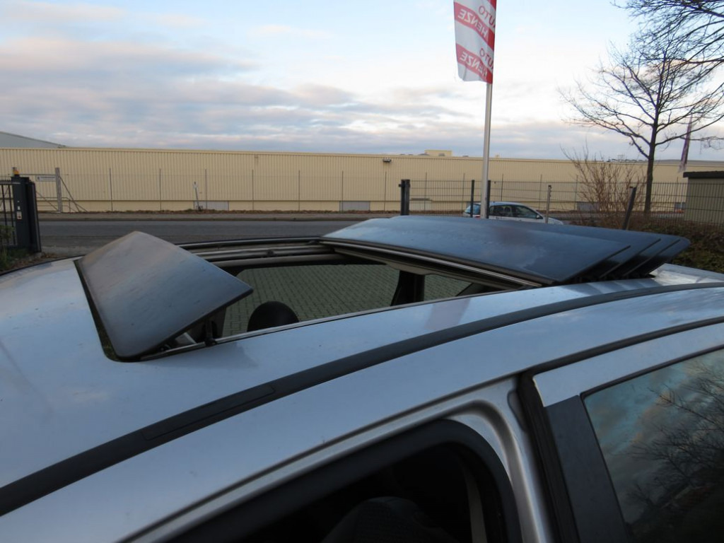 MERCEDES-BENZ A-Klasse 200 Avantgarde PKW - Lastbil: bild 4 MERCEDES-BENZ A-Klasse 200 Avantgarde PKW - Lastbil: bild 4